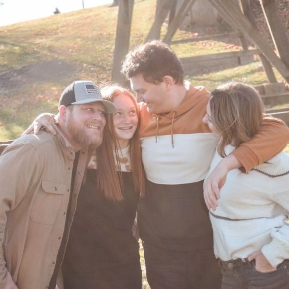 Meet your Posher, Abby - Picture 1 of 1